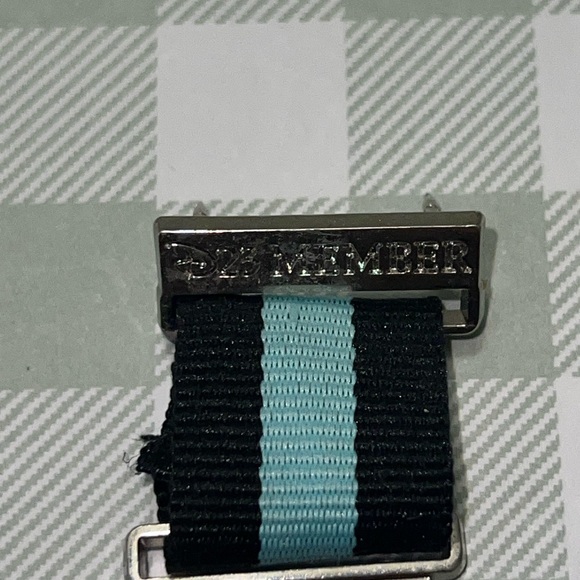 Disney Oswald D23 Member Pin - Picture 3 of 4